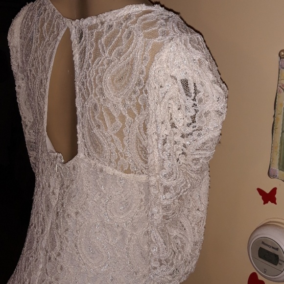 Dress - Picture 2 of 4